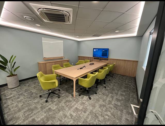 1,753M² OFFICE TO LET IN CENTURY CITY